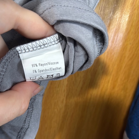 Colorful Sleeve Raglan Top - Picture 4 of 5